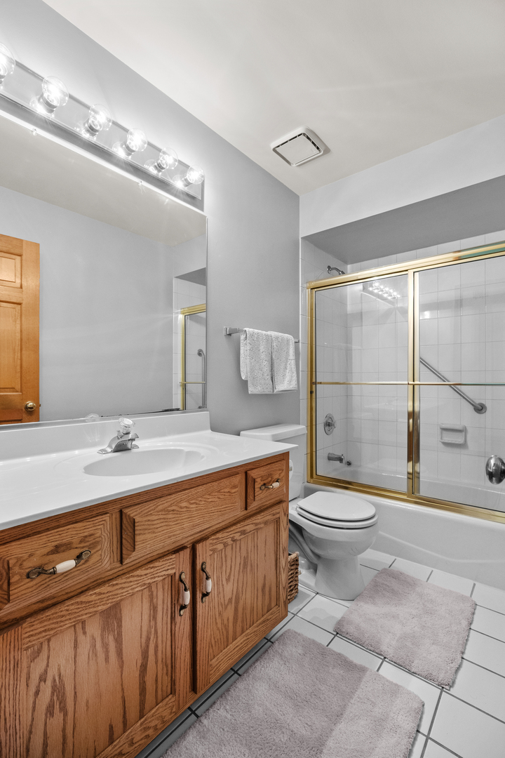 27W225 Ash Court, Winfield, IL 60190