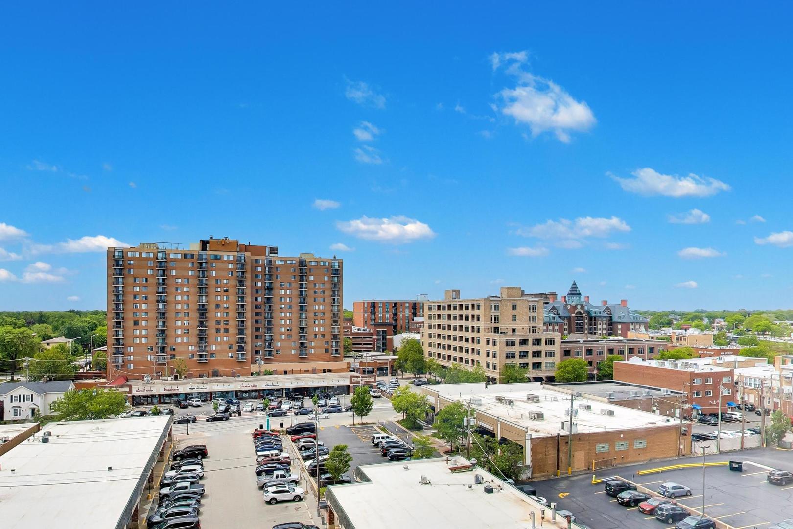 77 S Evergreen Avenue #806, Arlington Heights, IL 60005