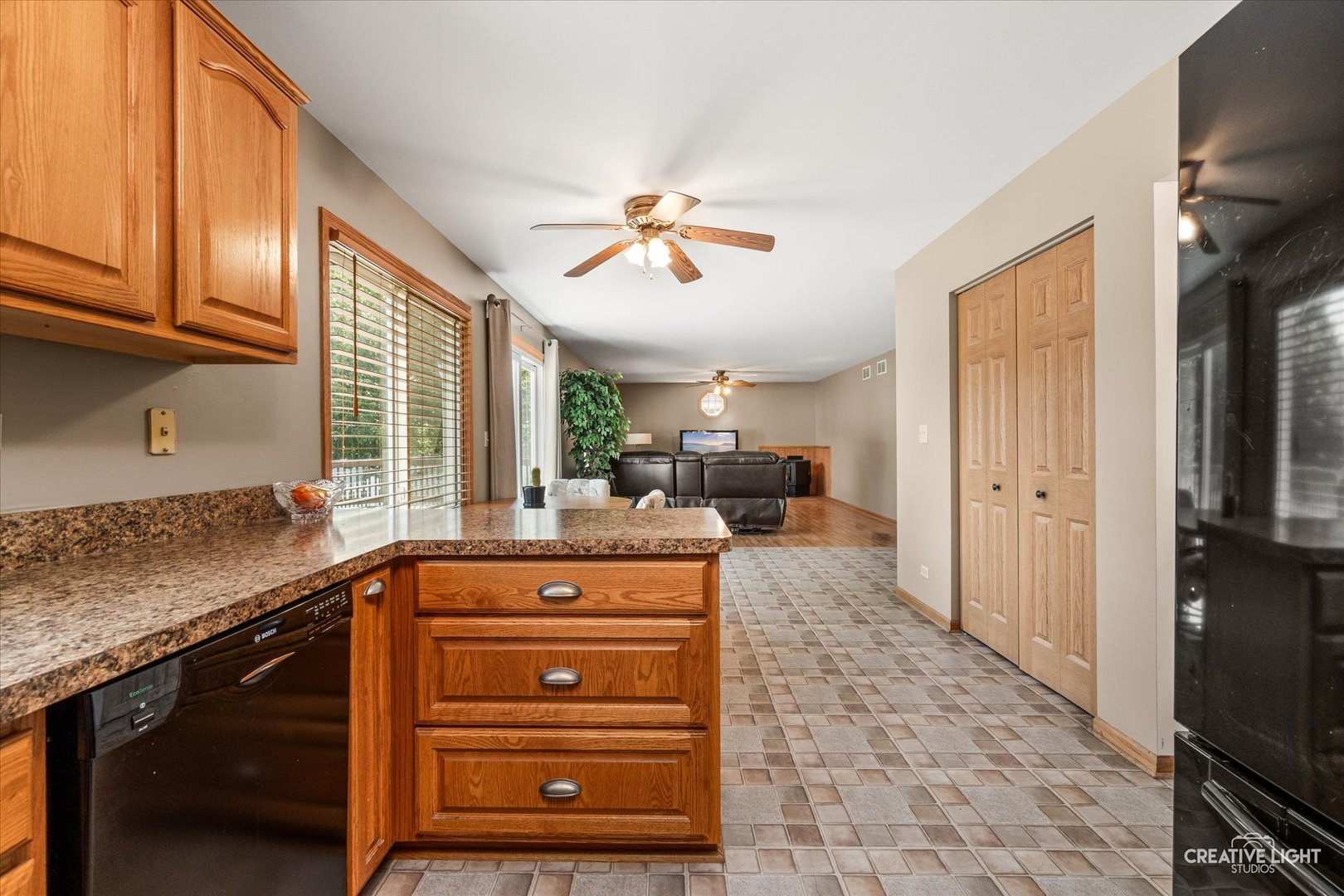 606 Otter Way, Oswego, IL 60543