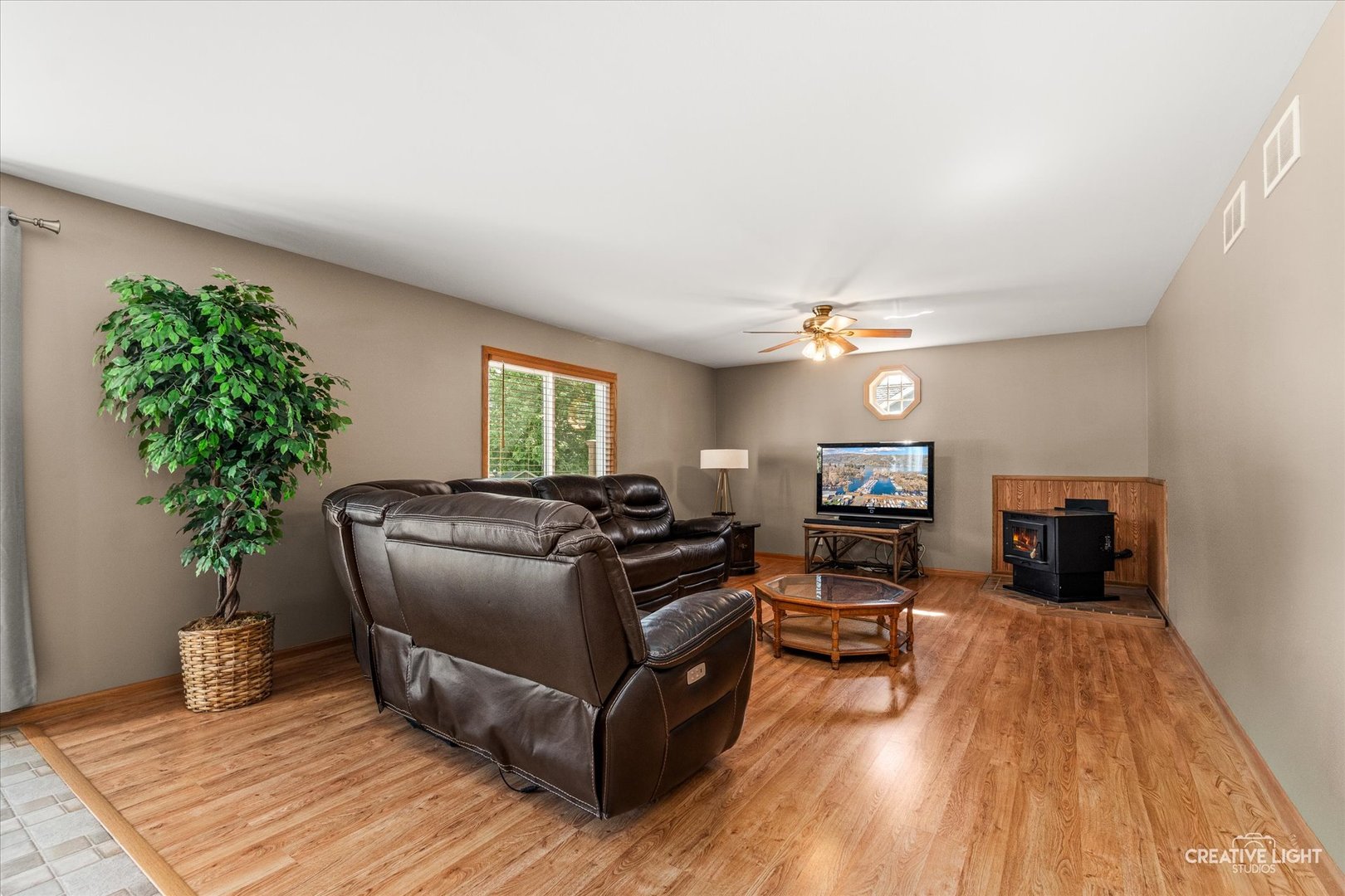 606 Otter Way, Oswego, IL 60543