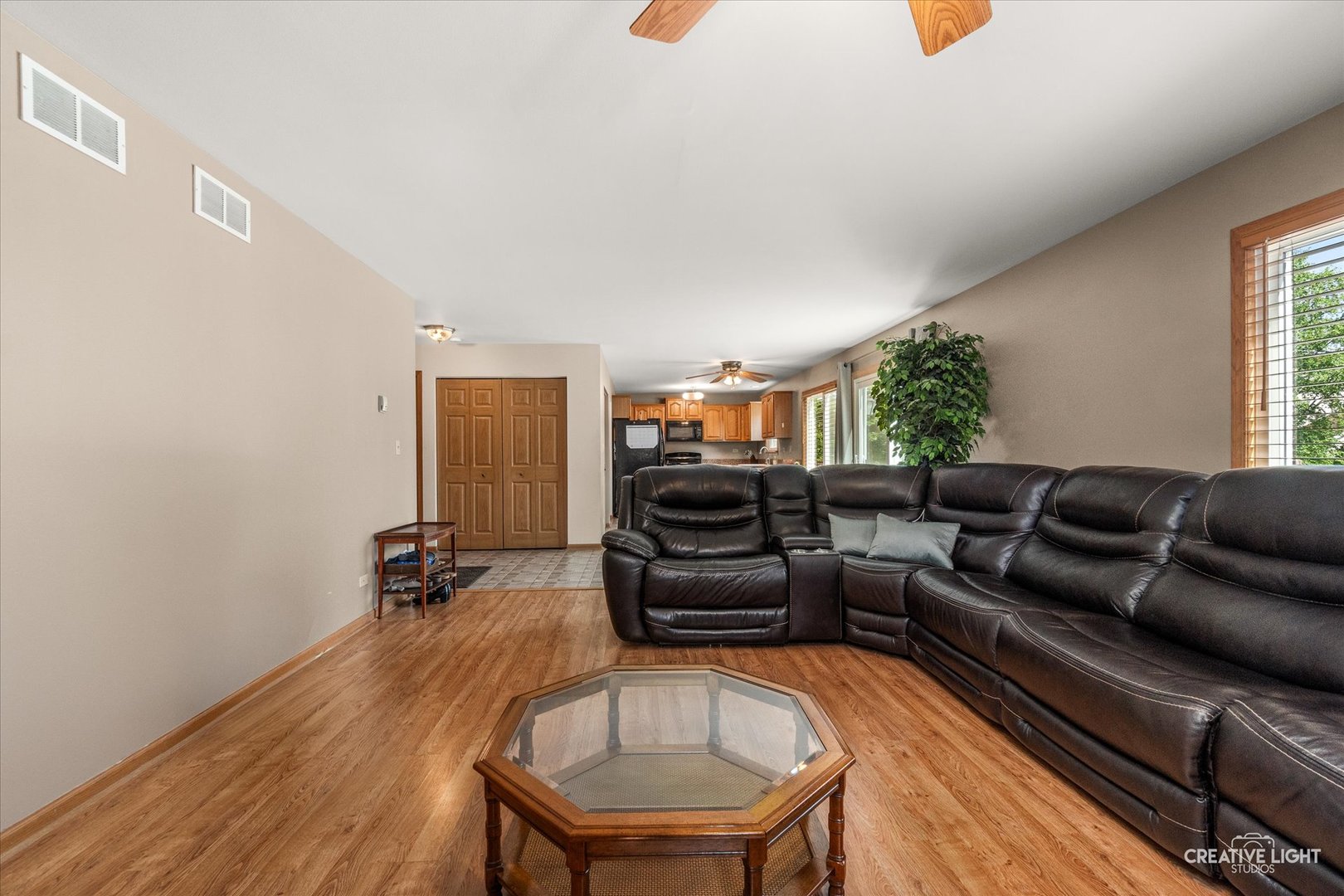 606 Otter Way, Oswego, IL 60543