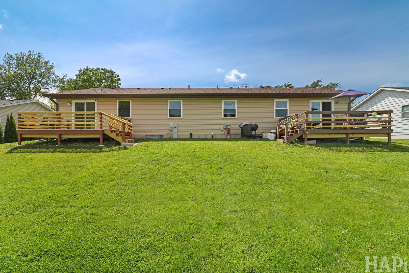 855 Belle Plaine Avenue, Gurnee, IL 60031