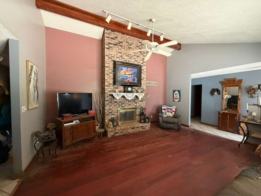 1698 E 950th Road, Tonica, IL 61370