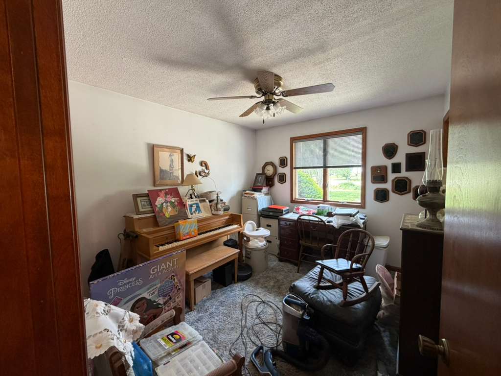 1698 E 950th Road, Tonica, IL 61370