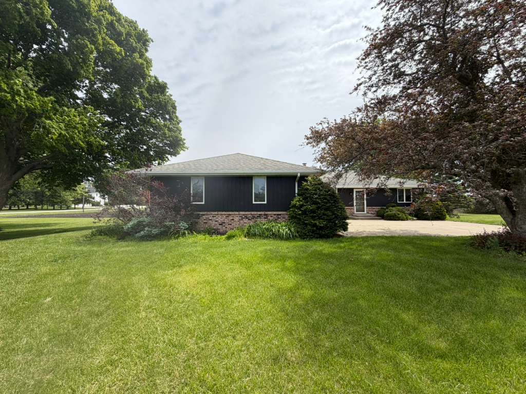 1698 E 950th Road, Tonica, IL 61370