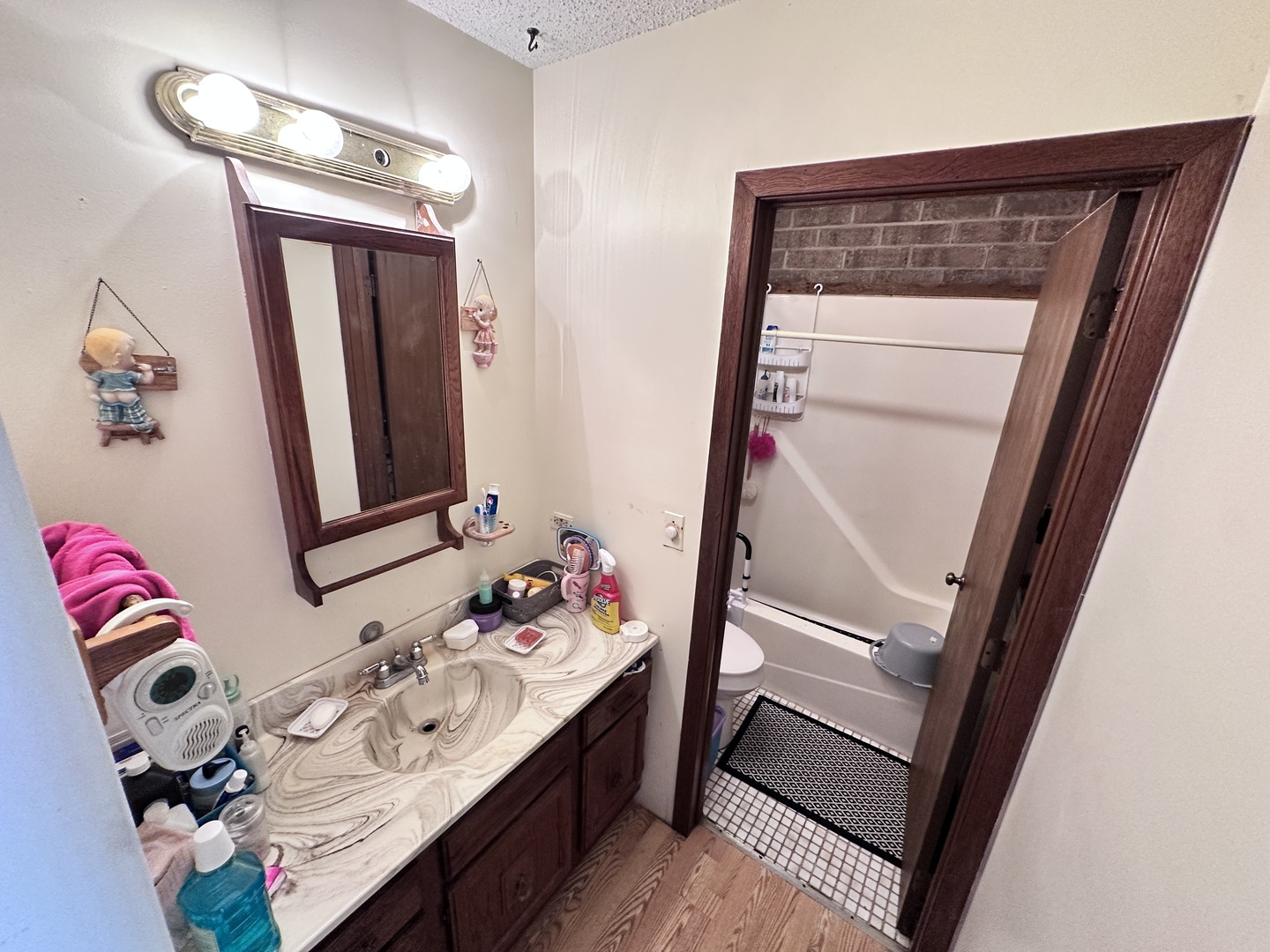 804 Kenneth Circle #804, Elgin, IL 60120