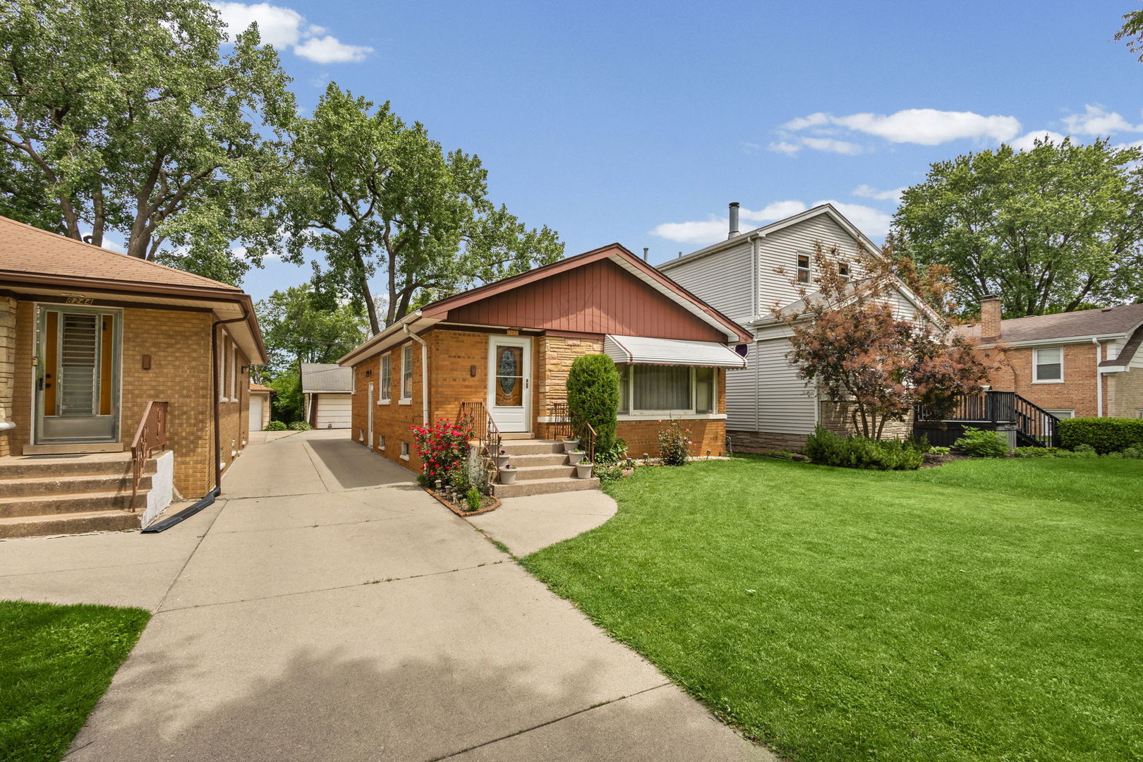 8240 45th Street, Lyons, IL 60534