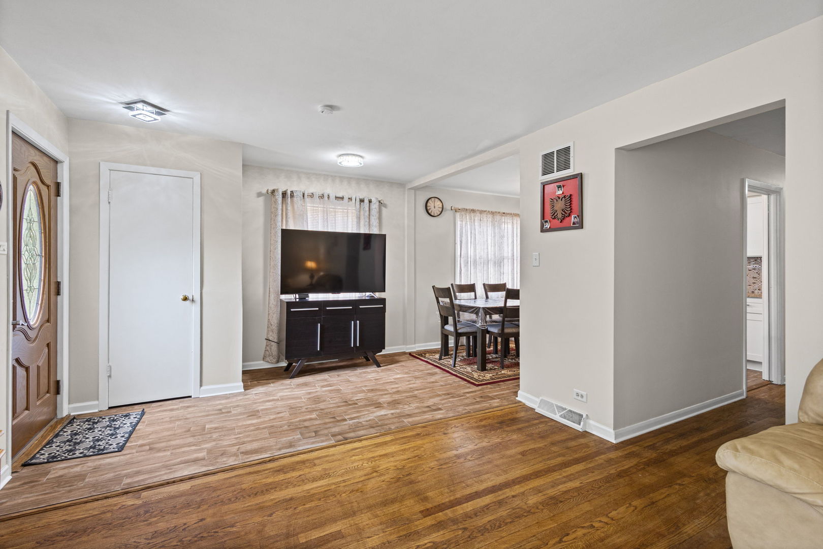8240 45th Street, Lyons, IL 60534