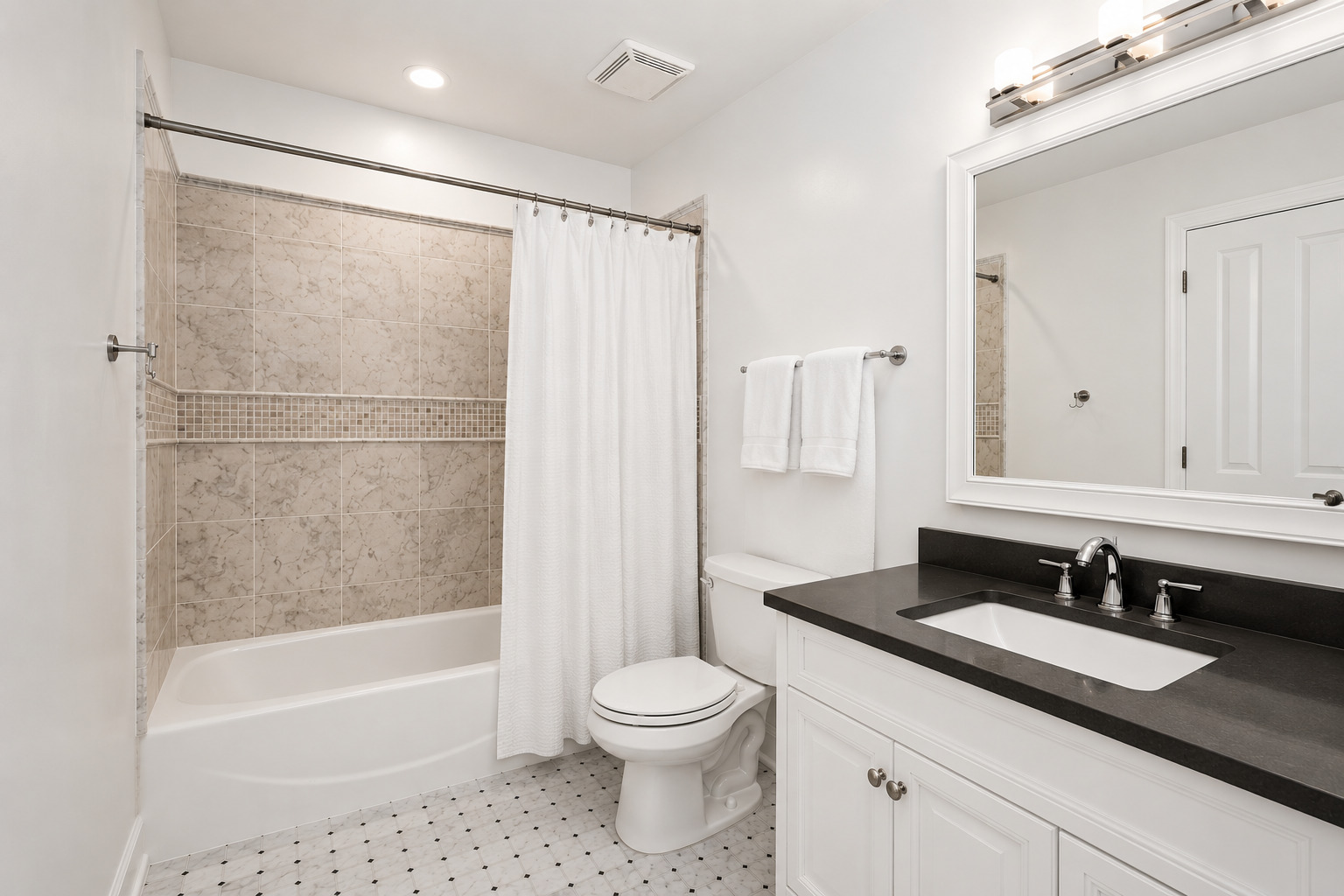 849 N May Street #D, Chicago, IL 60642