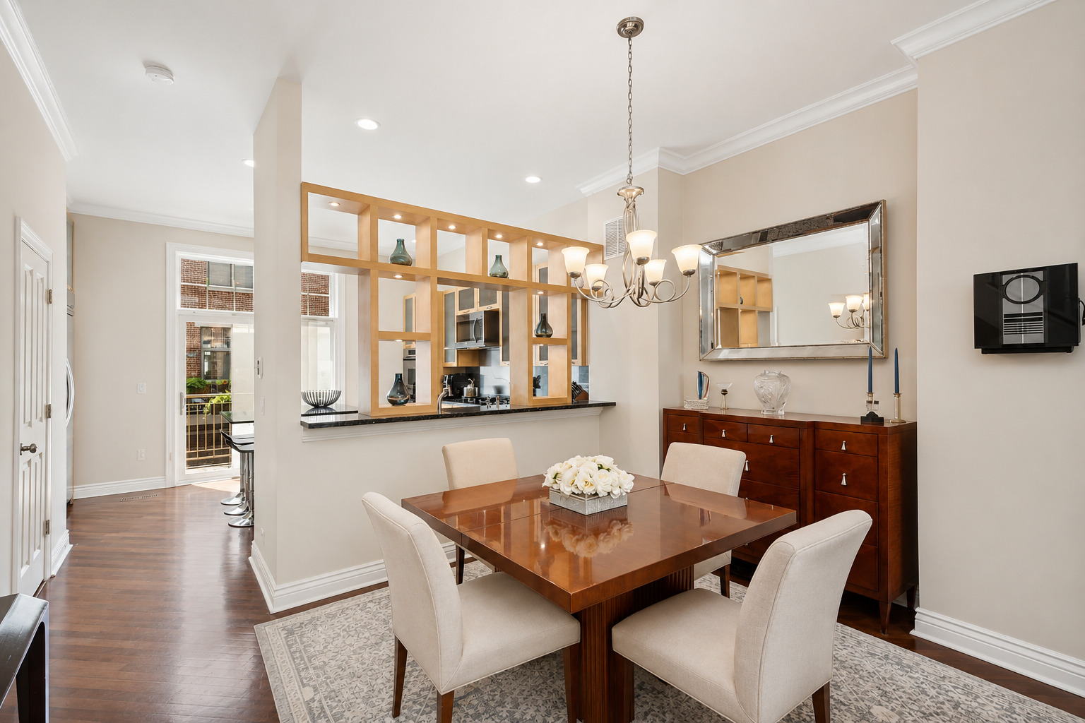 849 N May Street #D, Chicago, IL 60642