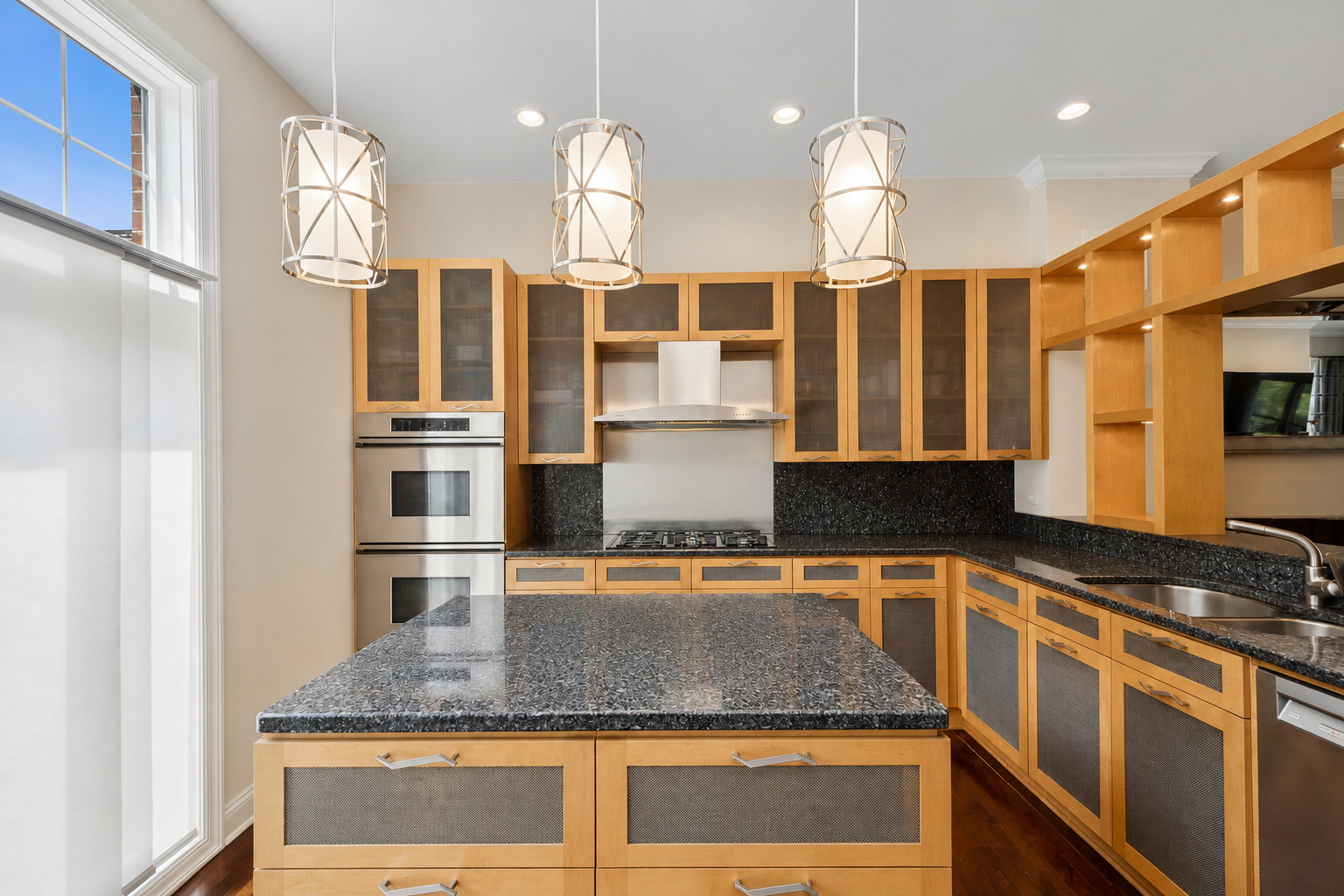 849 N May Street #D, Chicago, IL 60642