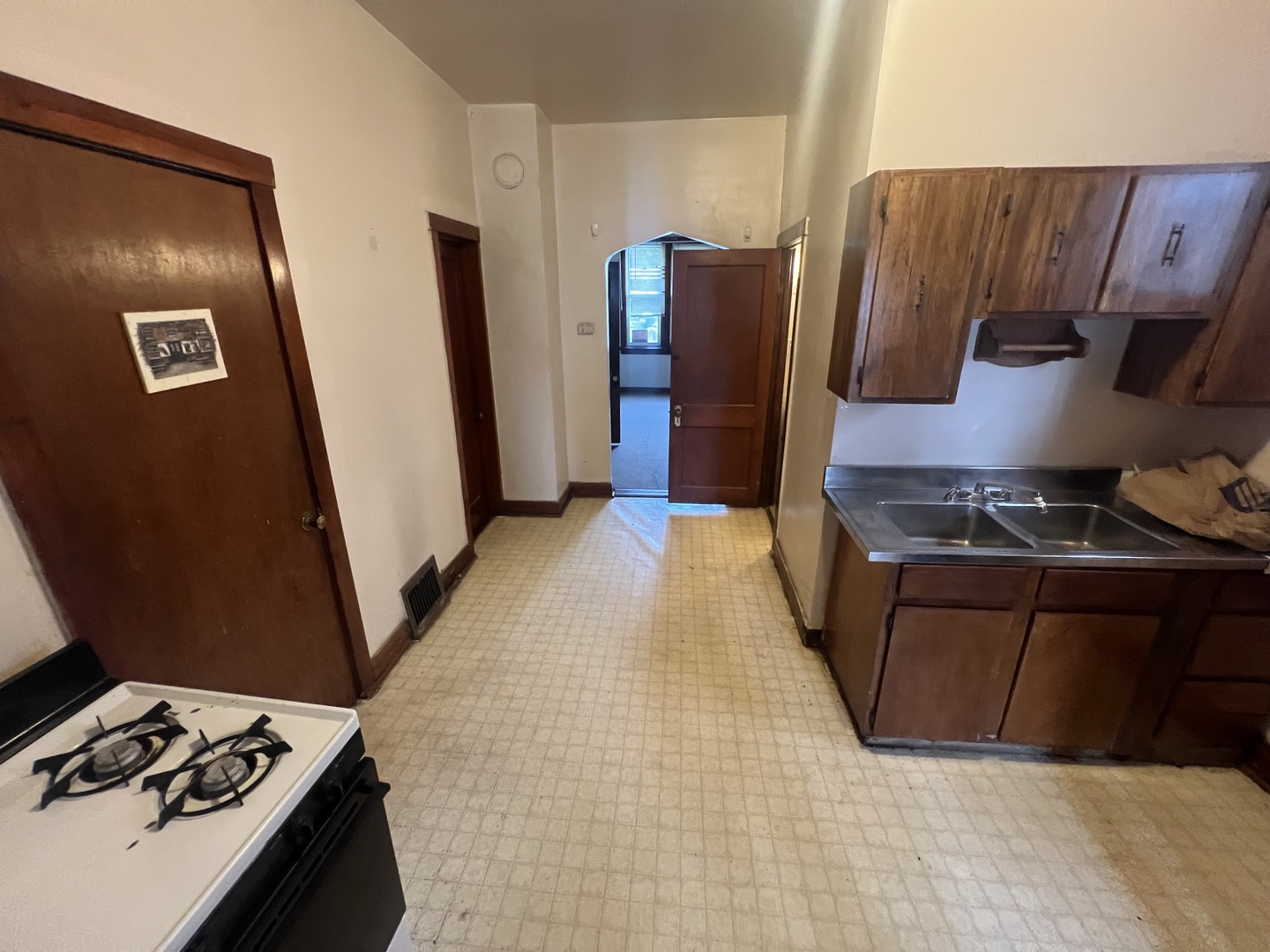 2111 W 50th Place, Chicago, IL 60609