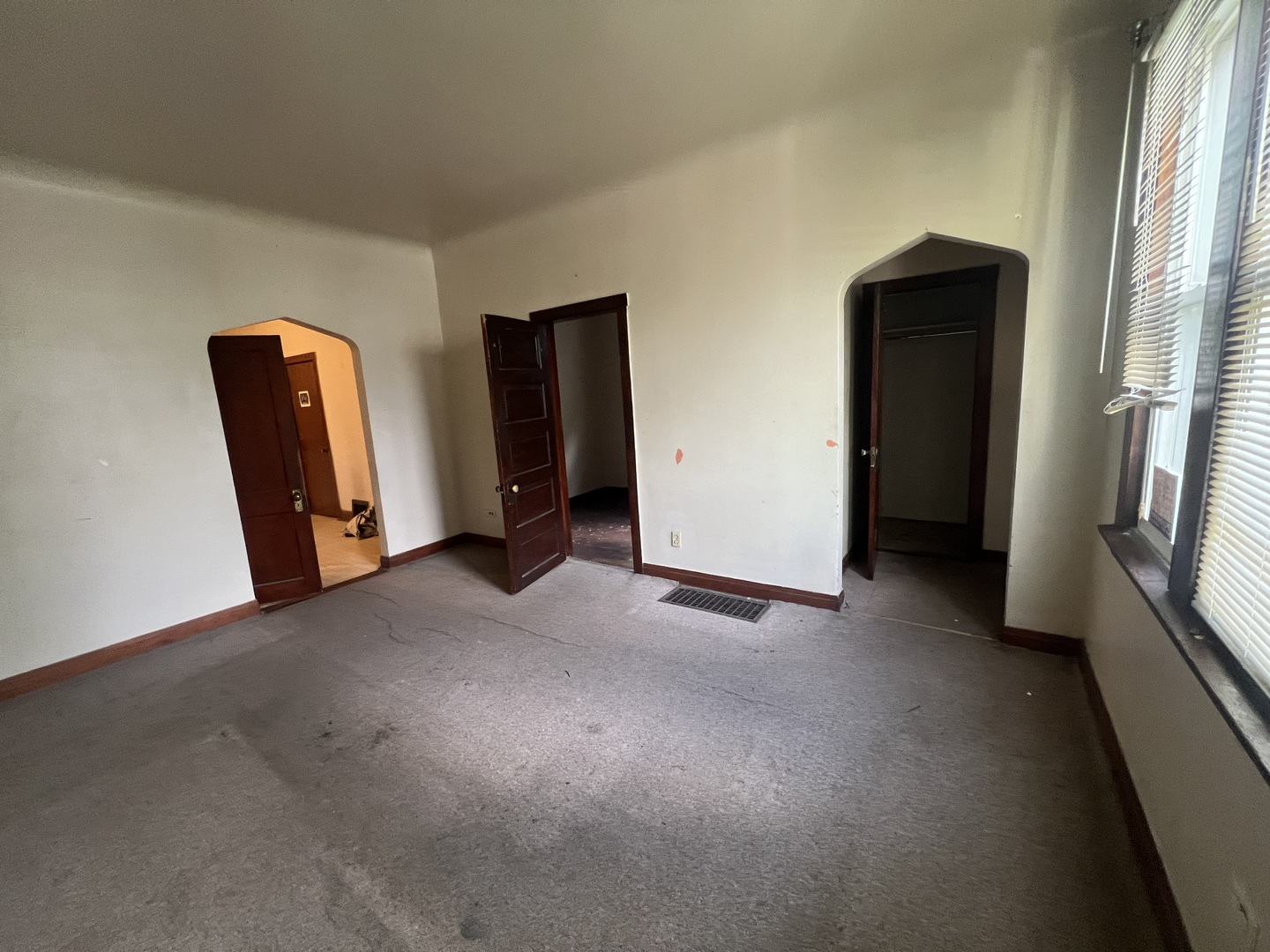2111 W 50th Place, Chicago, IL 60609