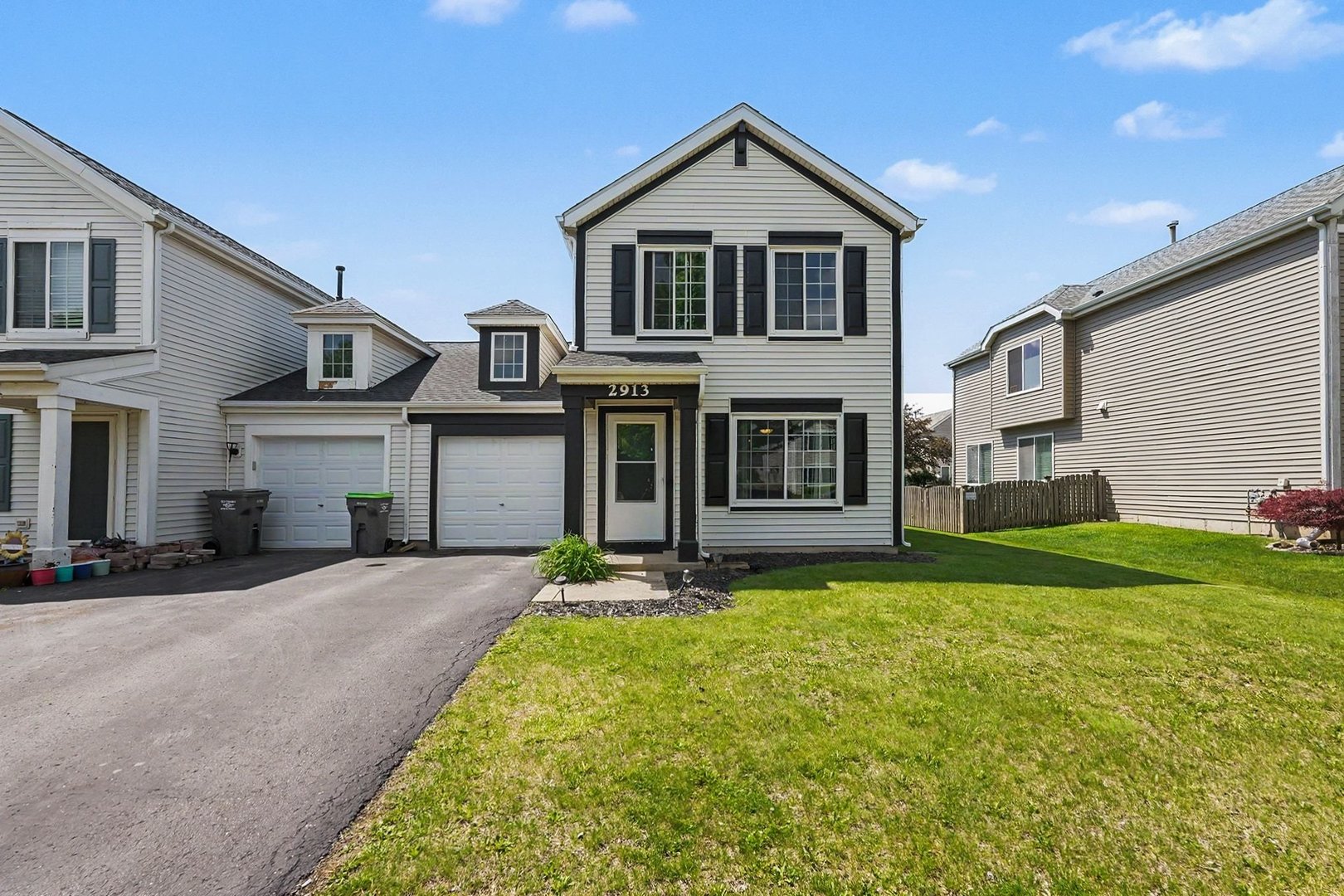2913 Meadowview Lane, Montgomery, IL 60538