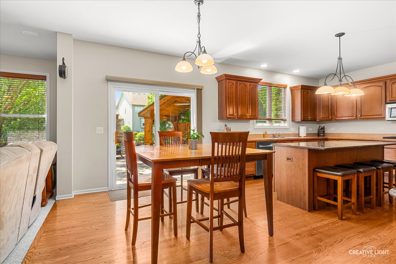 390 Bloomfield Circle, Oswego, IL 60543