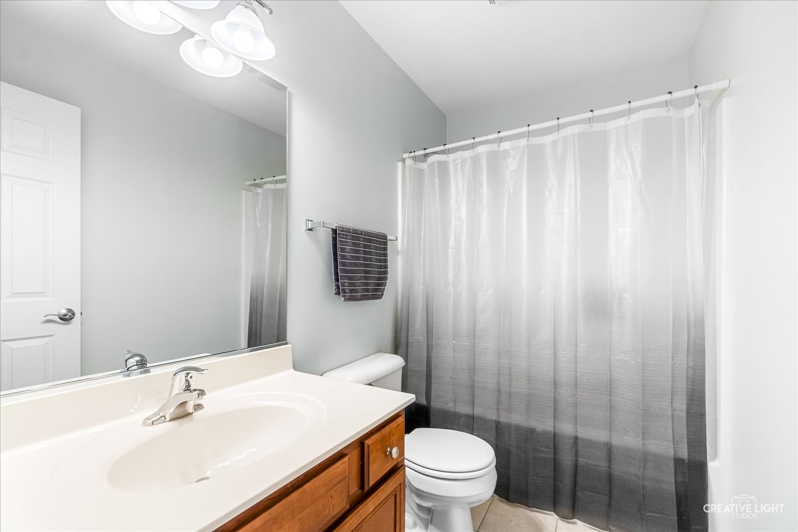 390 Bloomfield Circle, Oswego, IL 60543