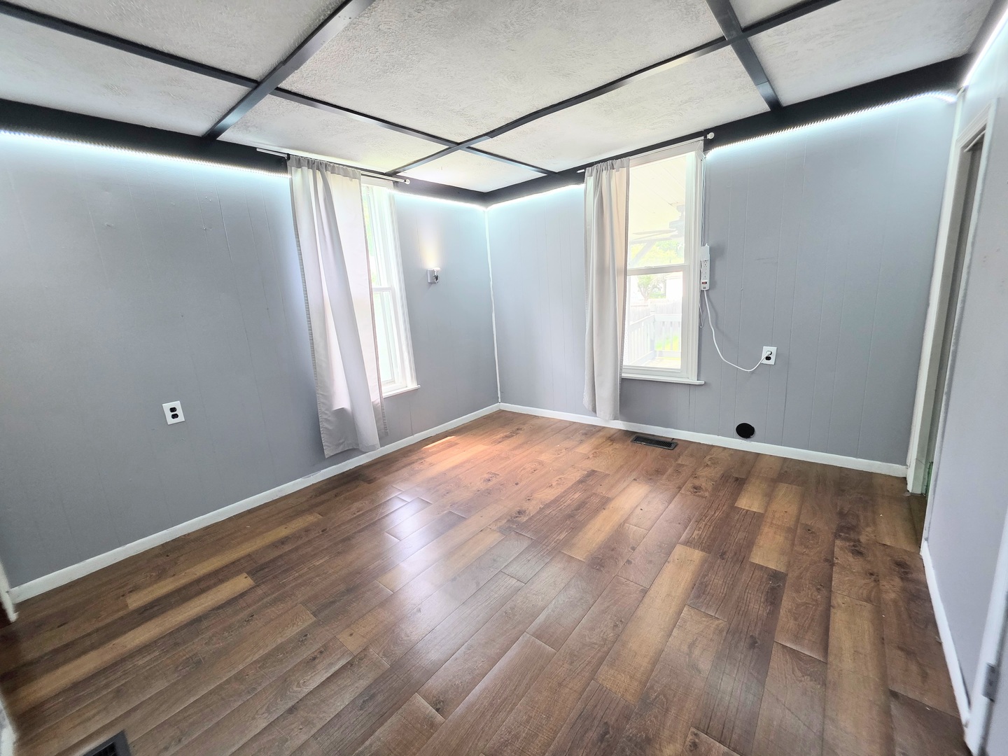 919 E Johnson Street, Clinton, IL 61727