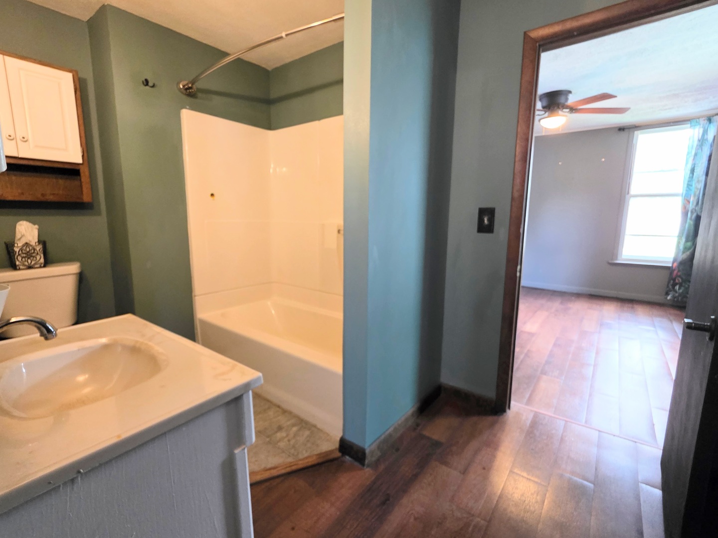 919 E Johnson Street, Clinton, IL 61727