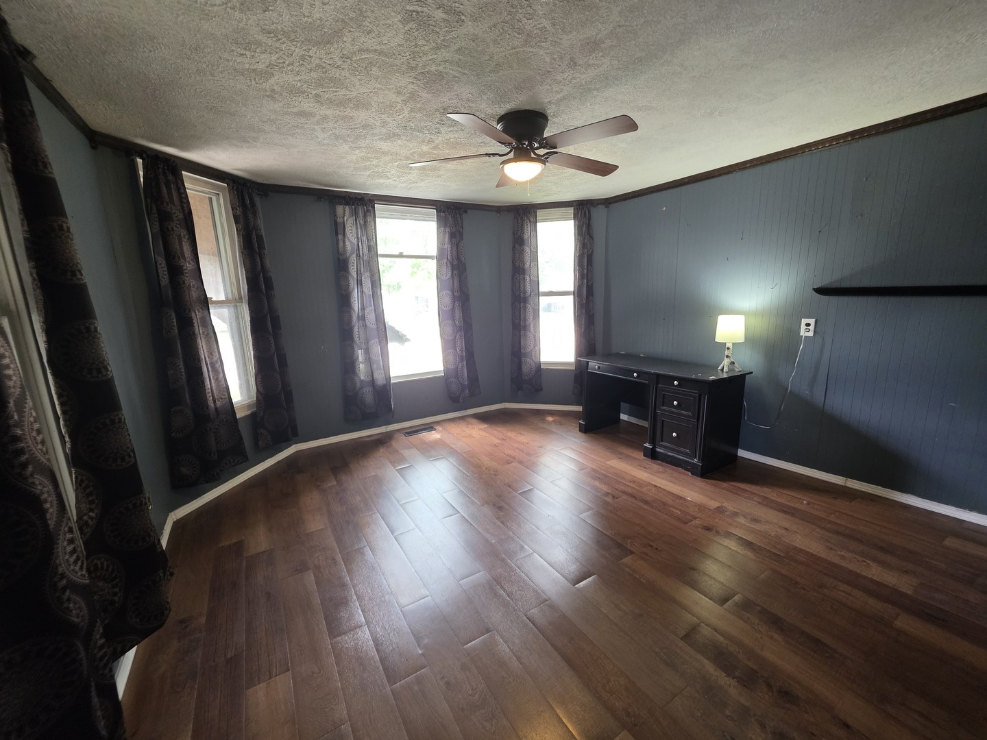919 E Johnson Street, Clinton, IL 61727