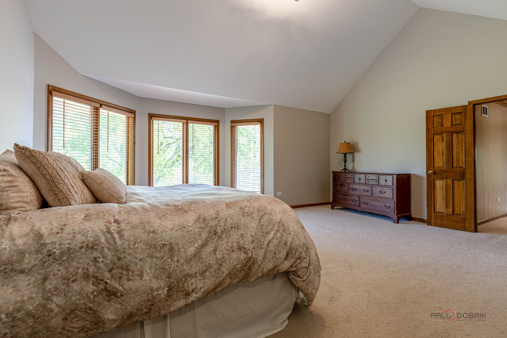 3944 Lakeview Court, Long Grove, IL 60047