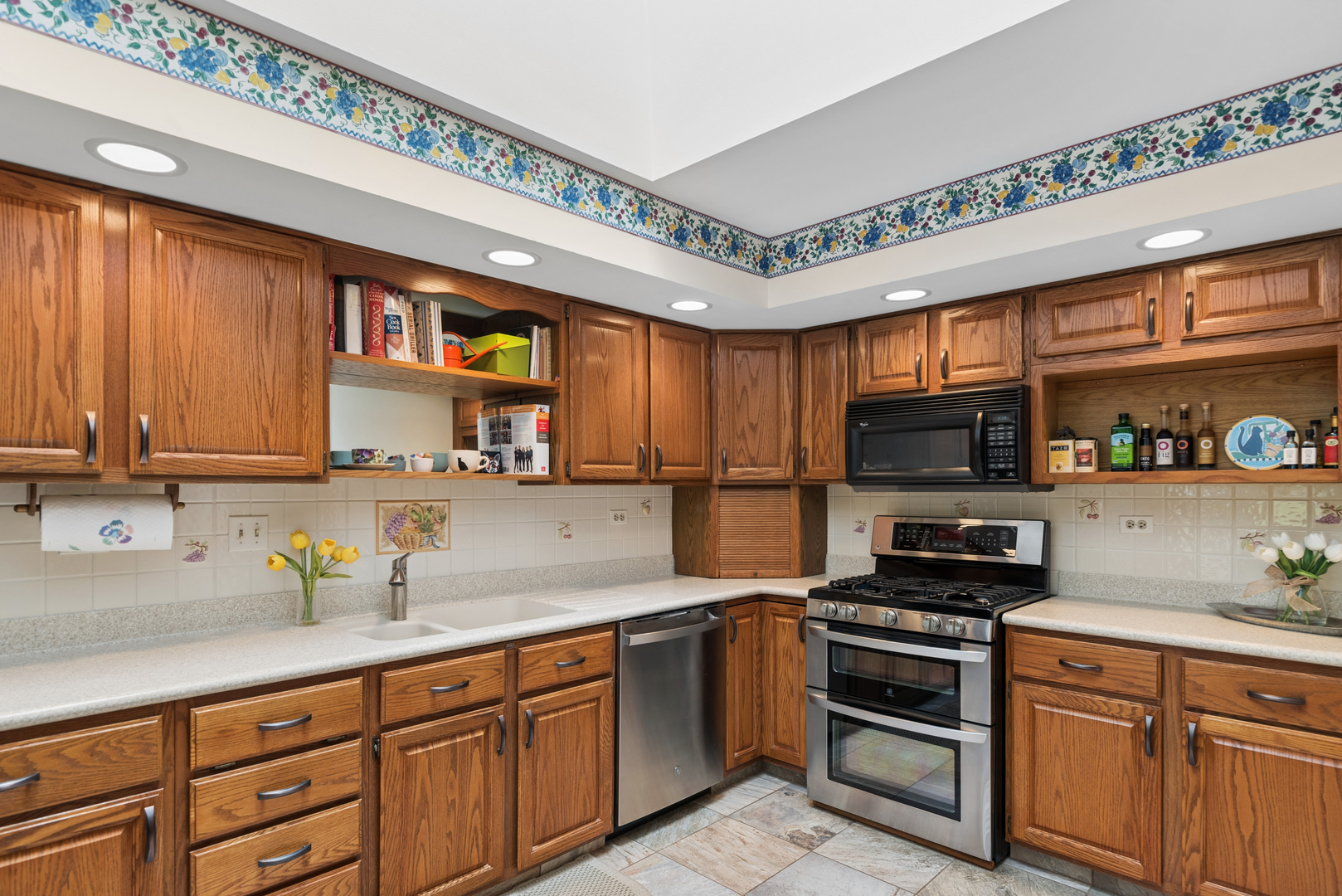707 Chelsey Court #707, Gurnee, IL 60031