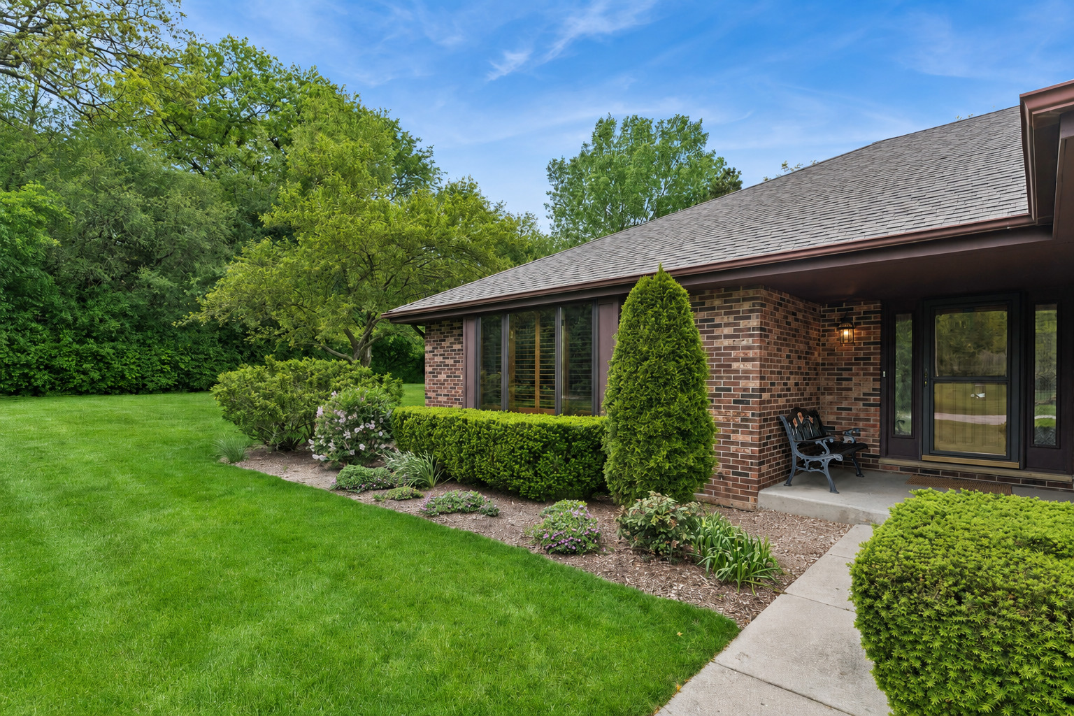 707 Chelsey Court #707, Gurnee, IL 60031