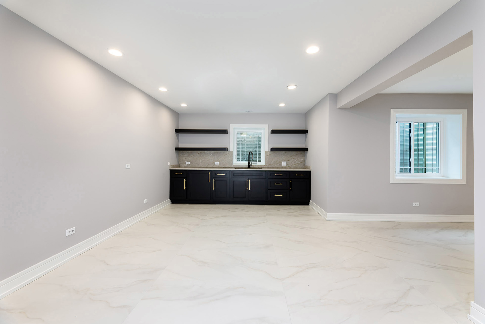 8348 W Farragut Street, Norridge, IL 60706