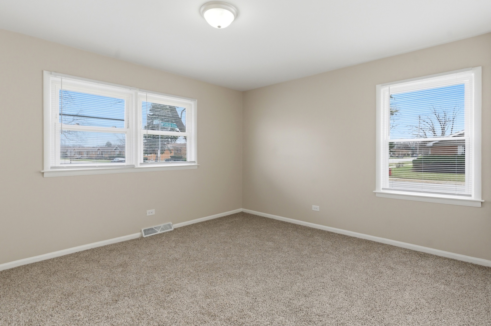 796 E 163rd Street, South Holland, IL 60473