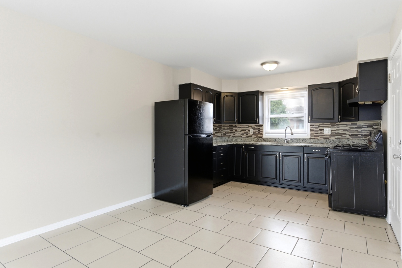 796 E 163rd Street, South Holland, IL 60473