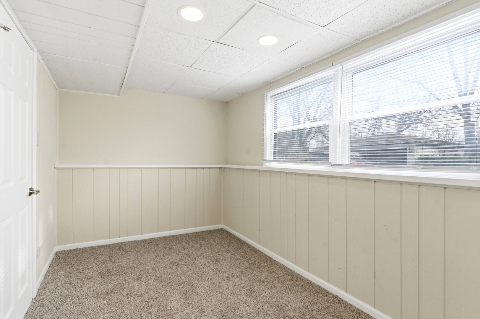 16419 Woodlawn West Avenue, South Holland, IL 60473
