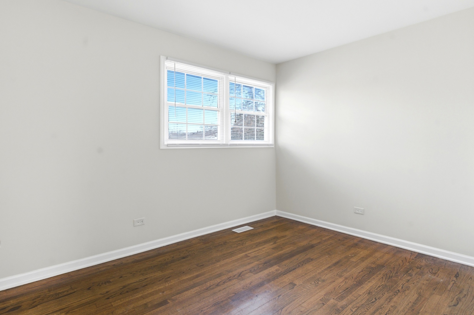 16419 Woodlawn West Avenue, South Holland, IL 60473