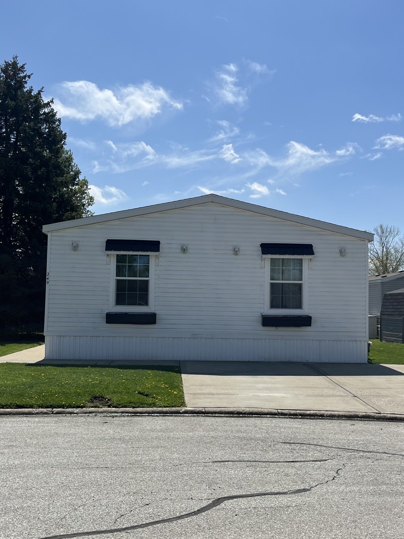 249 Todd Terrace, Lynwood, IL 60411
