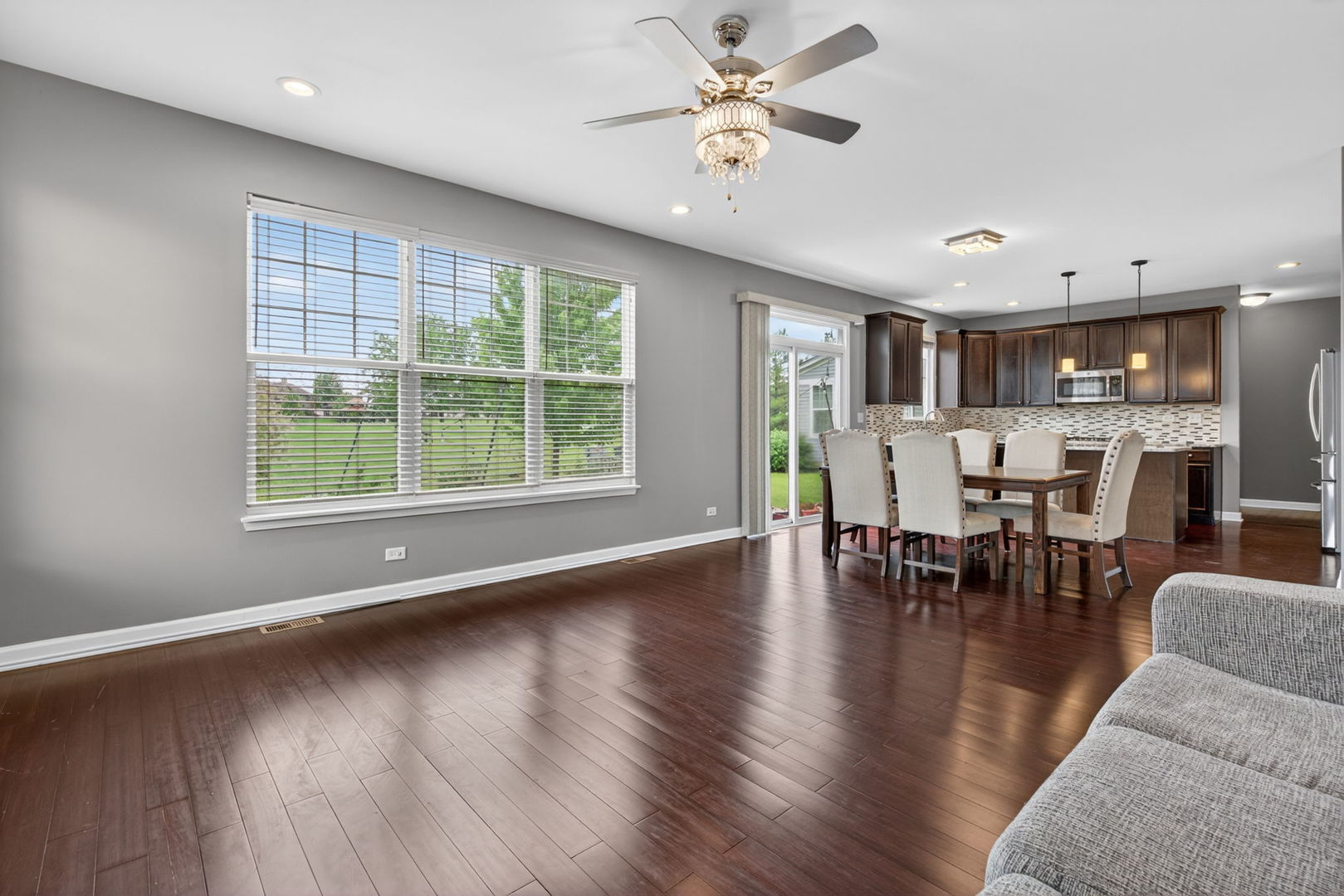 12807 Timber Wood Circle, Plainfield, IL 60585