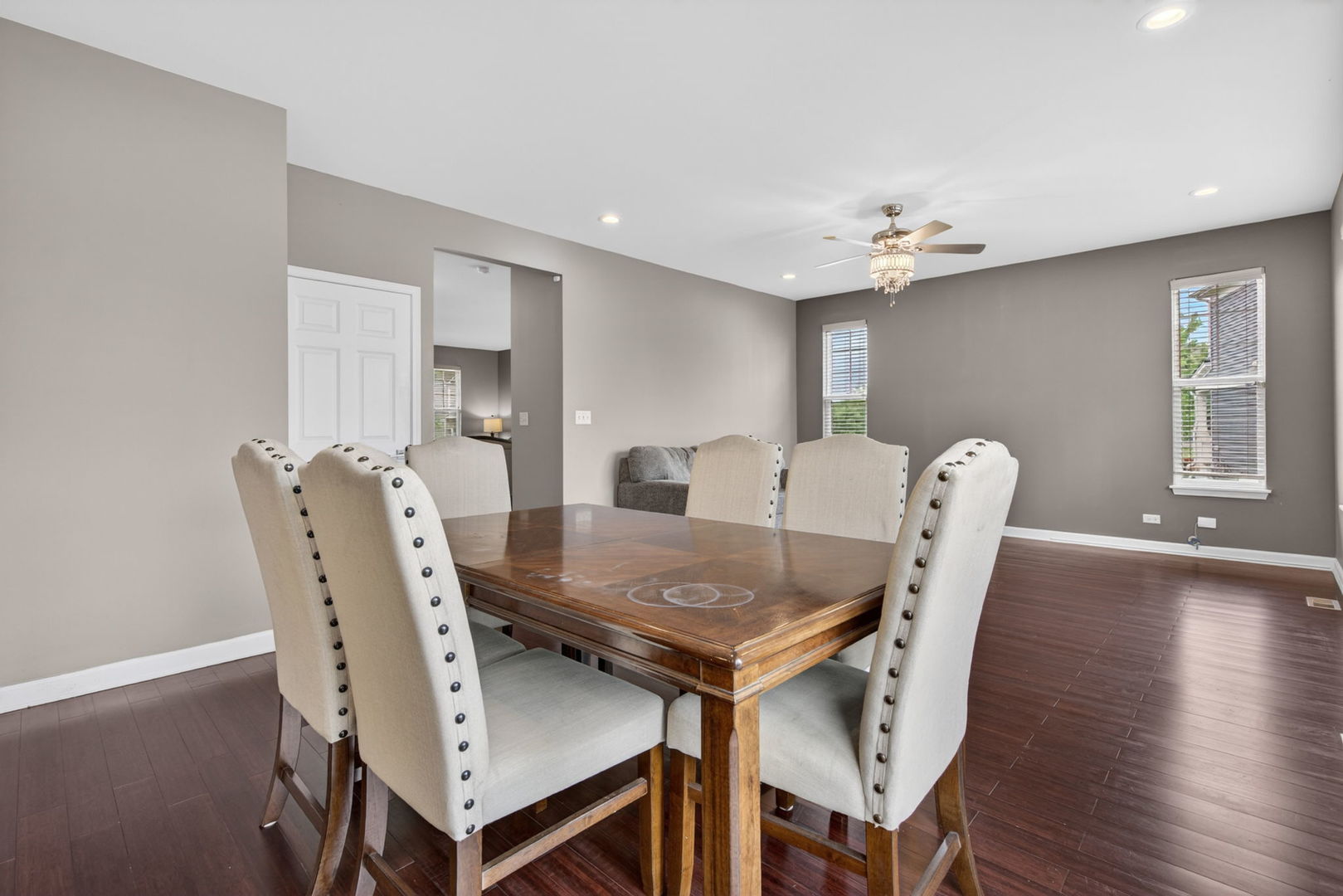 12807 Timber Wood Circle, Plainfield, IL 60585