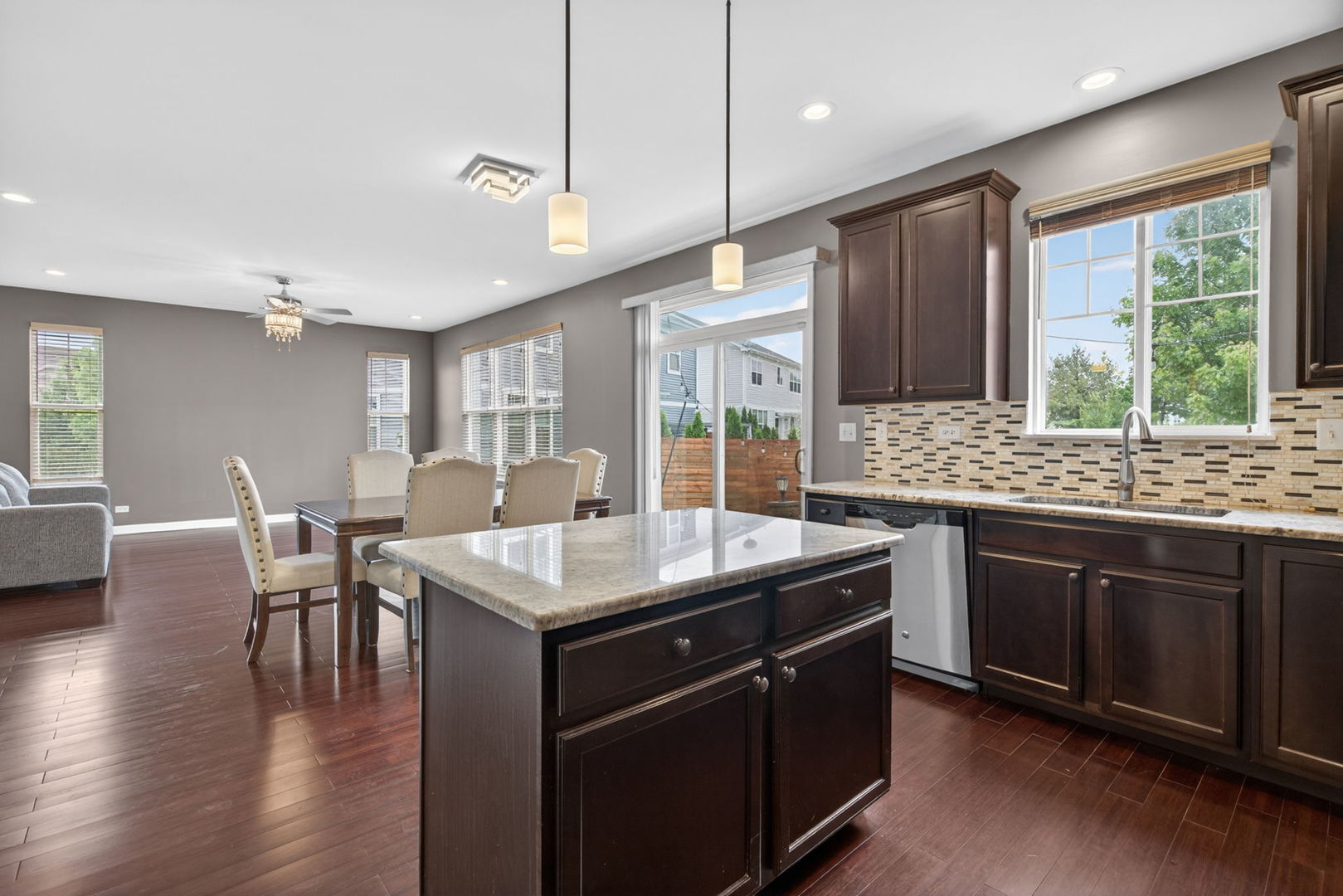 12807 Timber Wood Circle, Plainfield, IL 60585