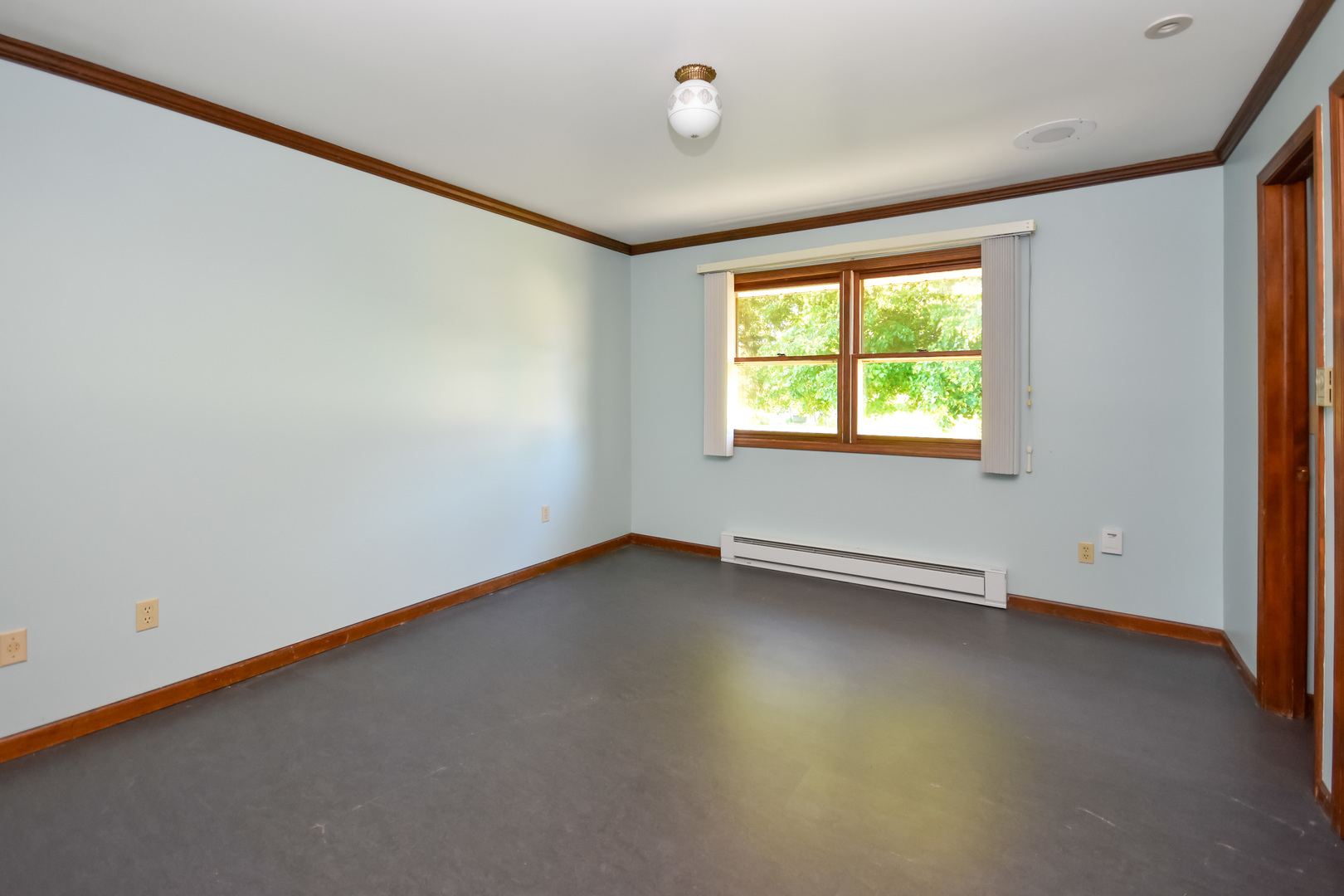 710 E Central Avenue, Princeton, IL 61356