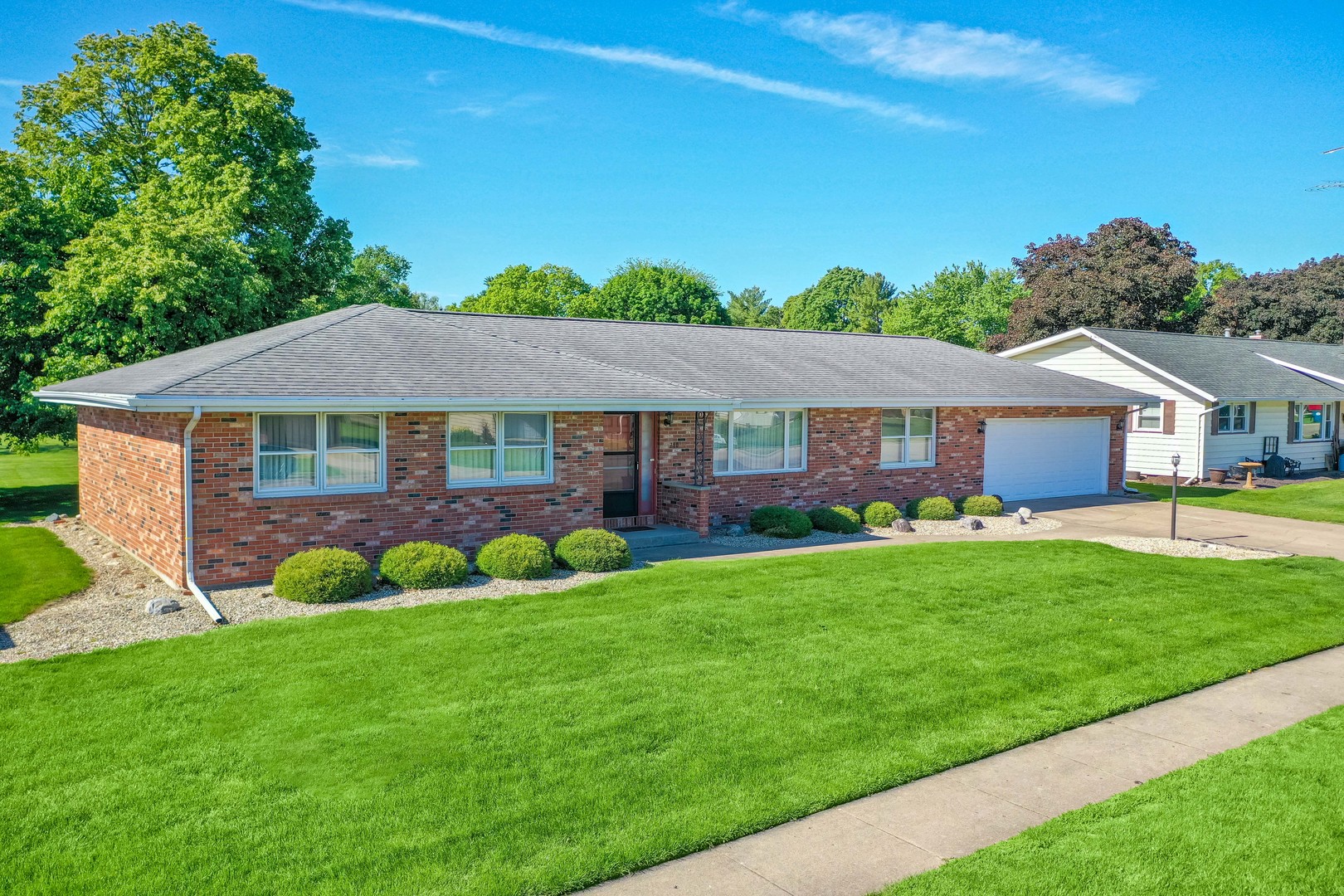 710 E Central Avenue, Princeton, IL 61356