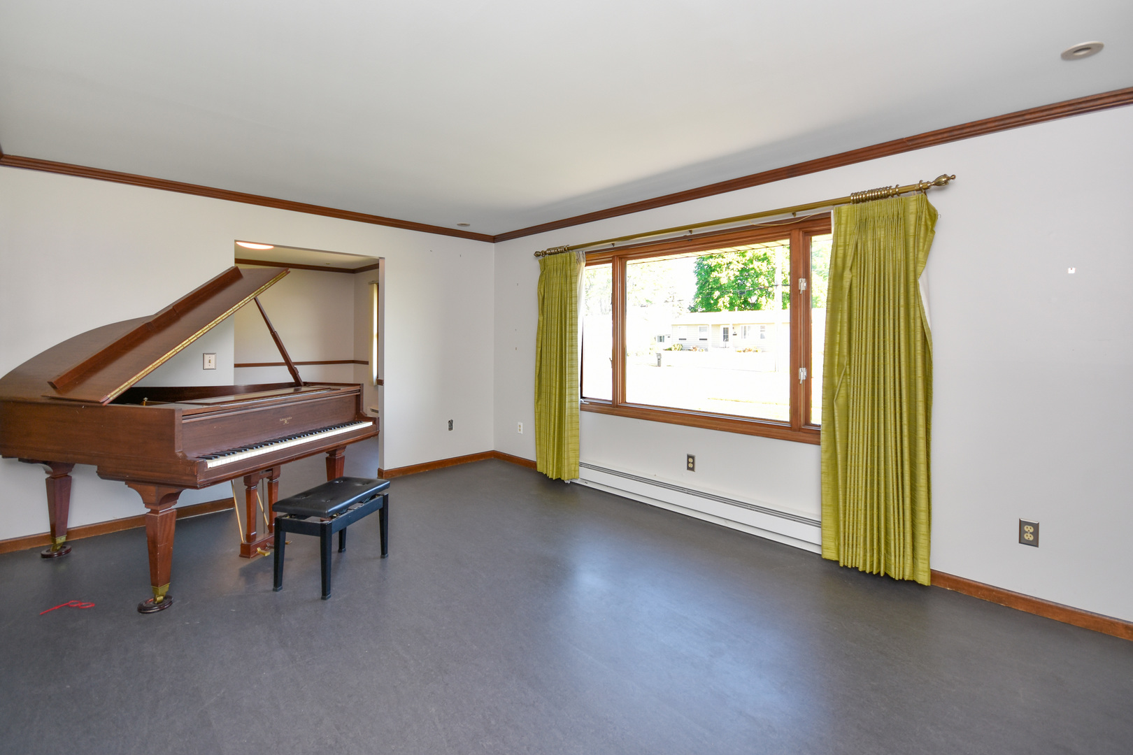 710 E Central Avenue, Princeton, IL 61356