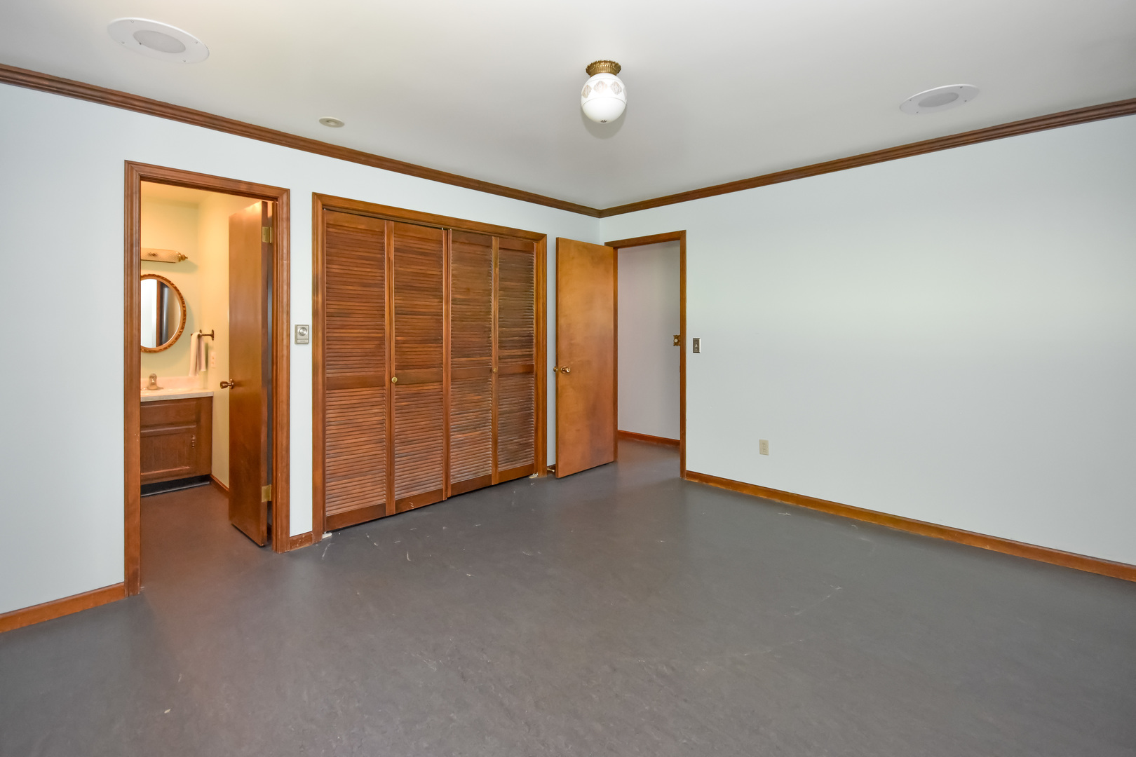 710 E Central Avenue, Princeton, IL 61356