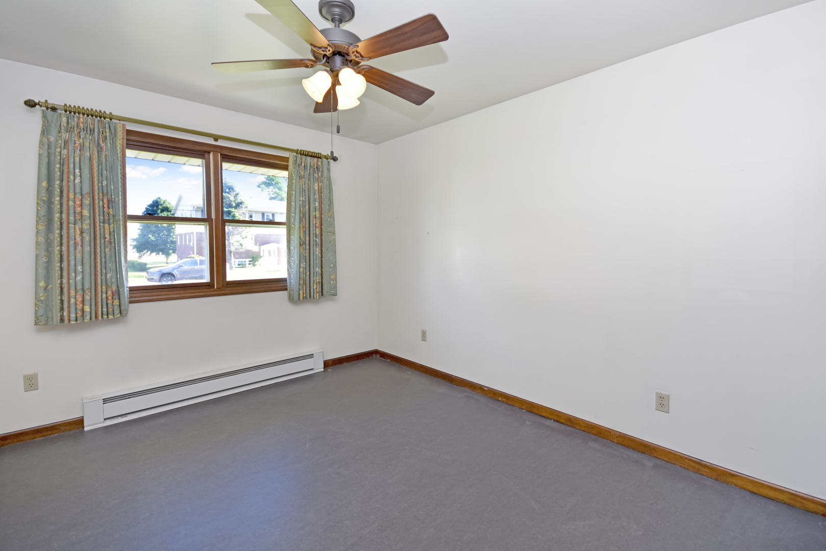 710 E Central Avenue, Princeton, IL 61356