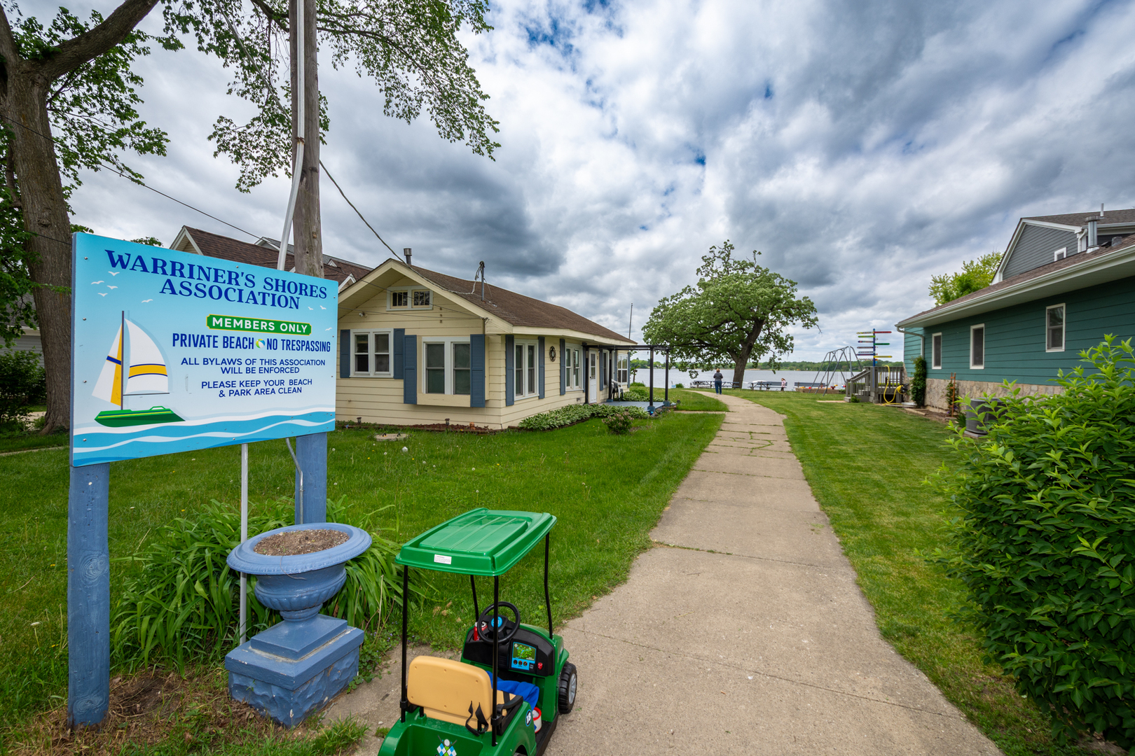 42986 N Lenora Street, Antioch, IL 60002