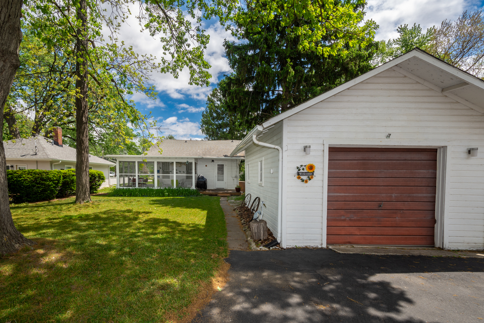 42986 N Lenora Street, Antioch, IL 60002