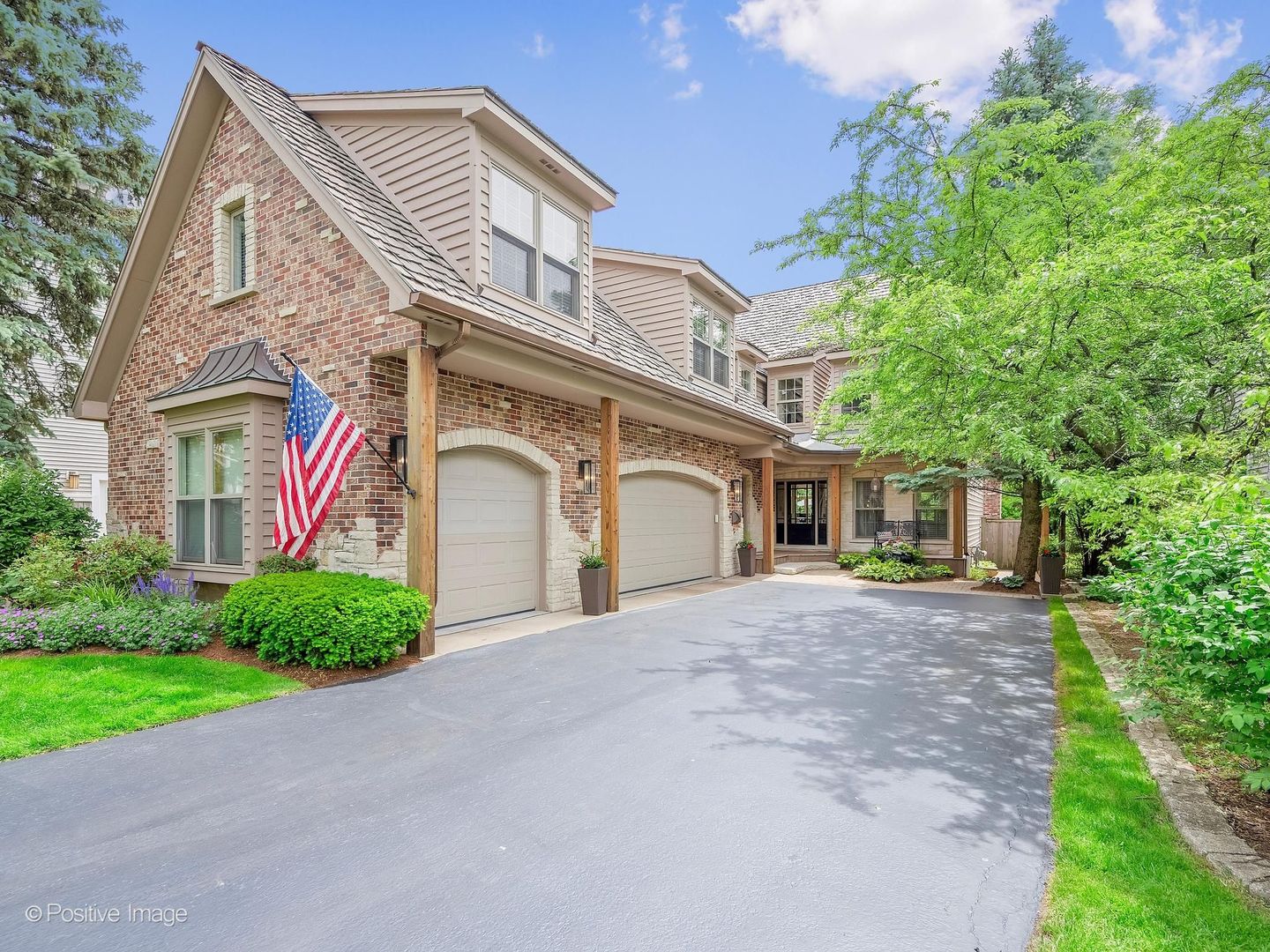 325 Ruby Street, Clarendon Hills, IL 60514