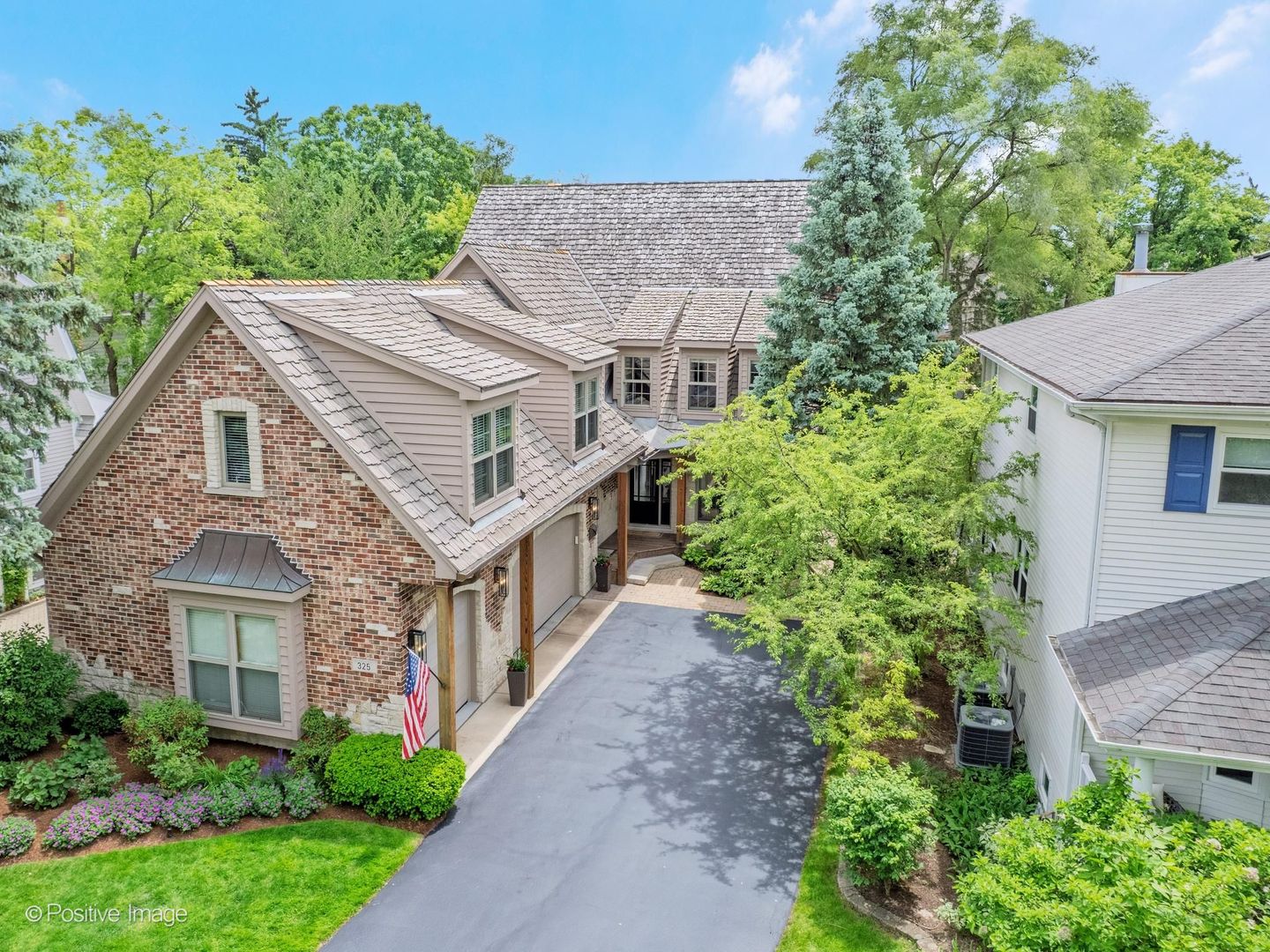 325 Ruby Street, Clarendon Hills, IL 60514