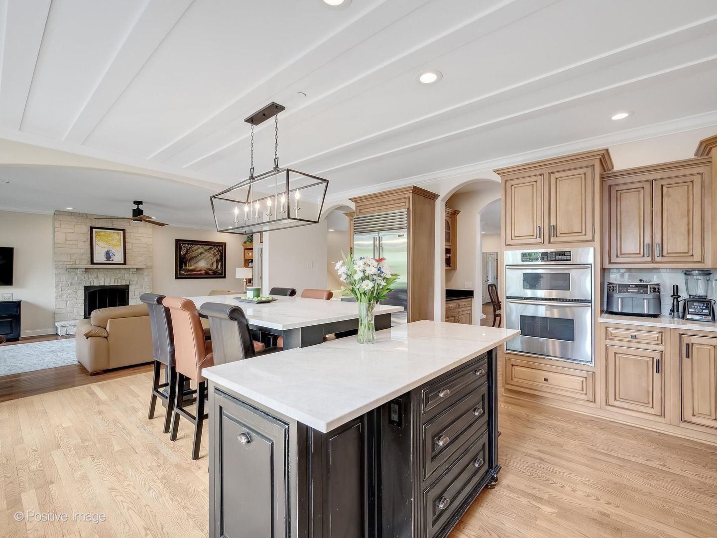325 Ruby Street, Clarendon Hills, IL 60514