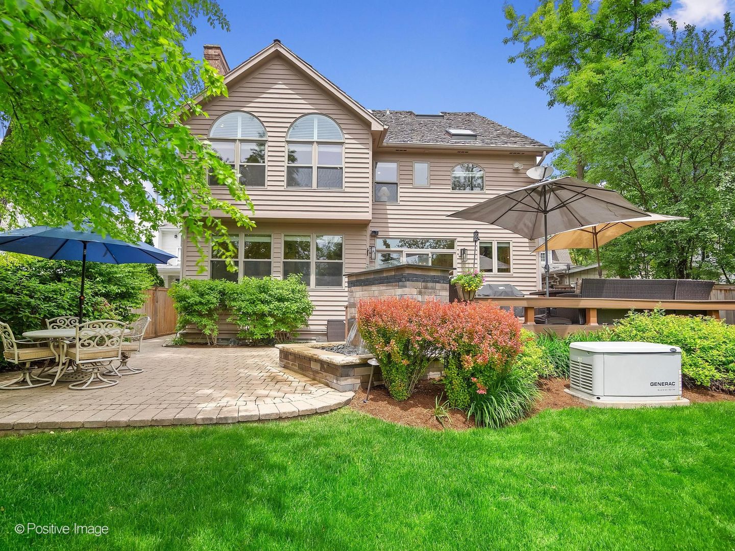 325 Ruby Street, Clarendon Hills, IL 60514