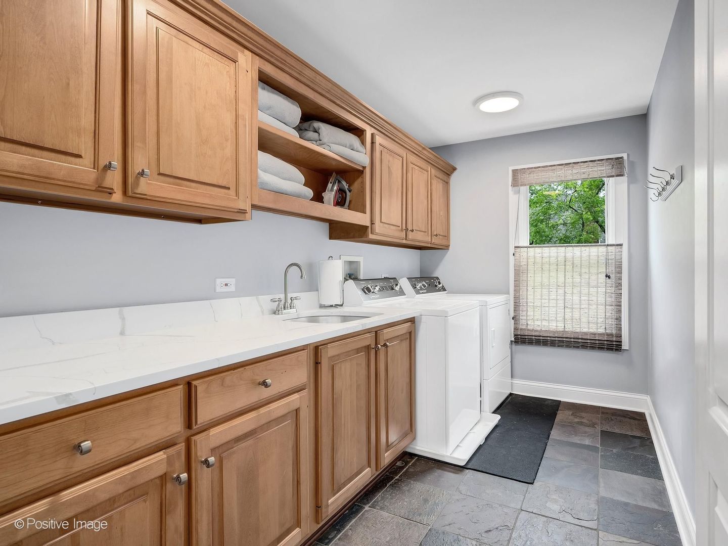 325 Ruby Street, Clarendon Hills, IL 60514