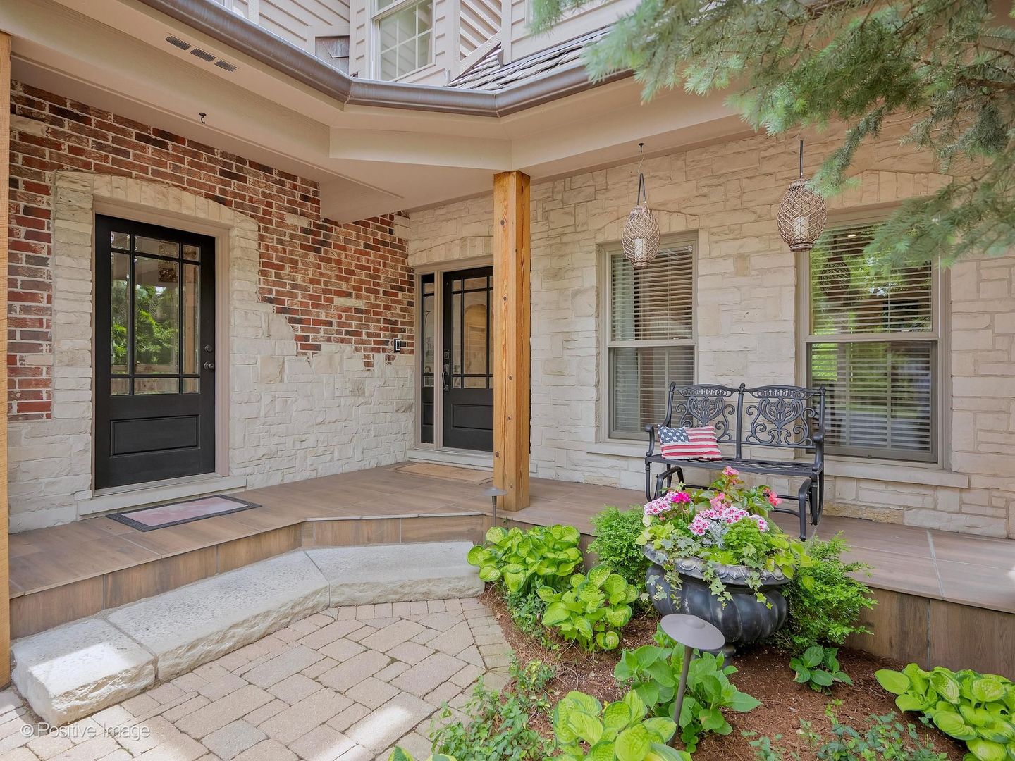 325 Ruby Street, Clarendon Hills, IL 60514