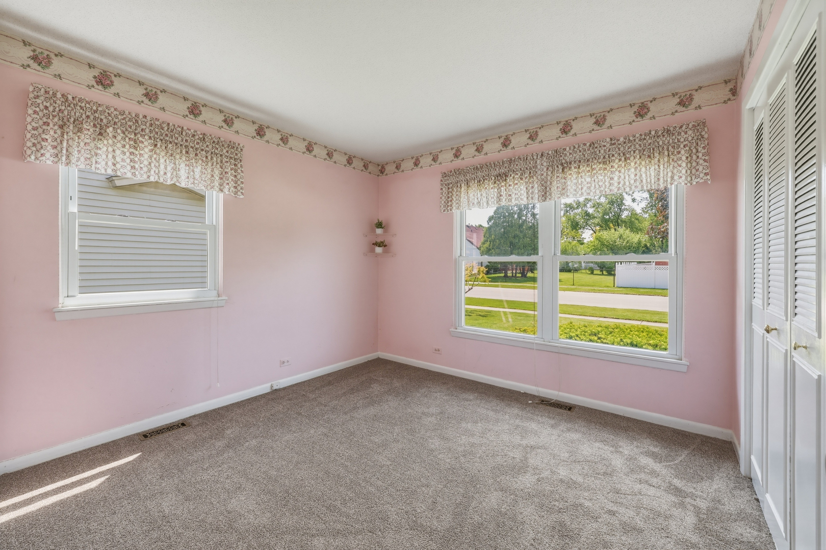 356 Banbury Avenue, Elk Grove Village, IL 60007