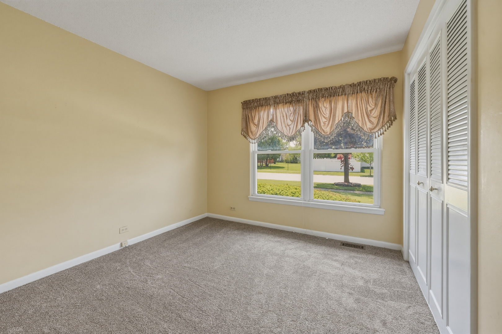 356 Banbury Avenue, Elk Grove Village, IL 60007